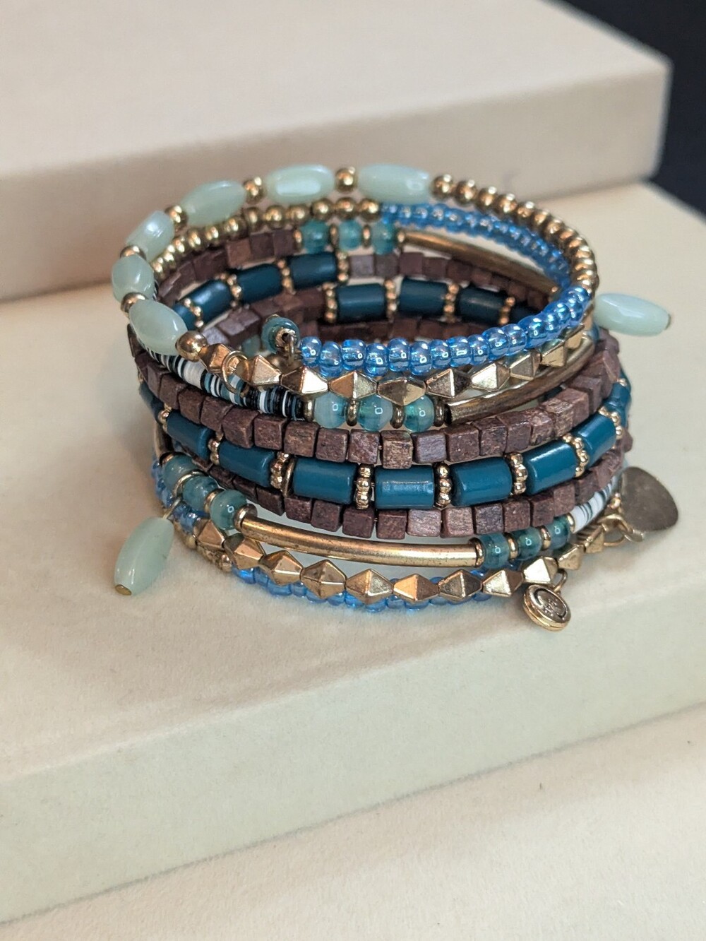 1946 Blue & Gold Multi-Strand Beaded Women's Coil Bracelet